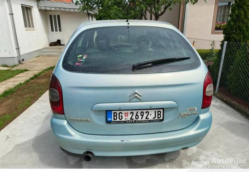 na_prodaju_citroen_picasso_20_godiste_2002_2_polovni_automobili_autopijac.rs
