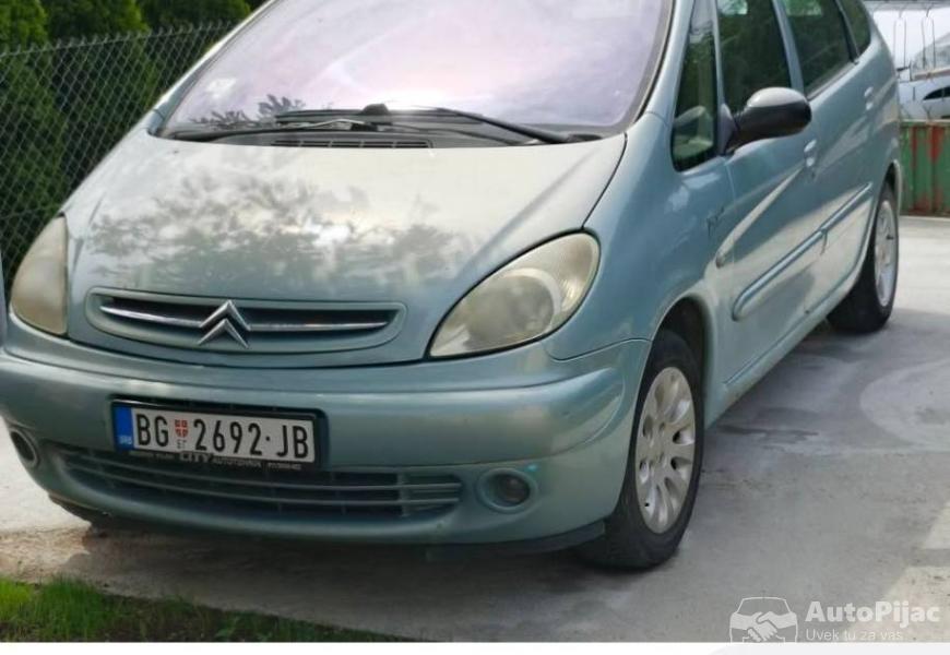 na_prodaju_citroen_picasso_20_godiste_2002_3_polovni_automobili_autopijac.rs