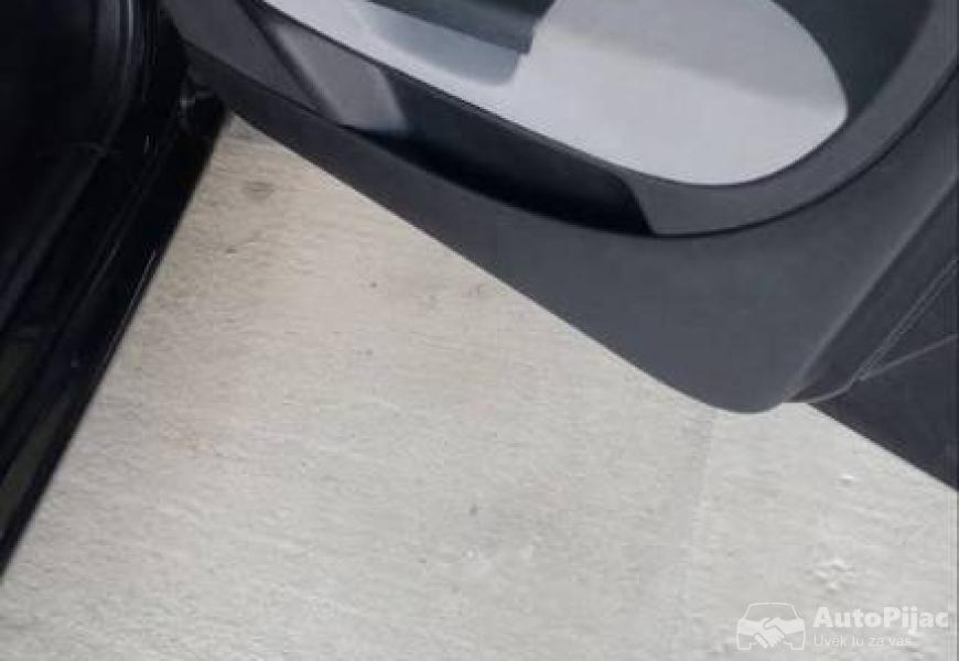 fiat_grande_punto_14_8v_2006g_15_polovni_automobili_autopijac.rs