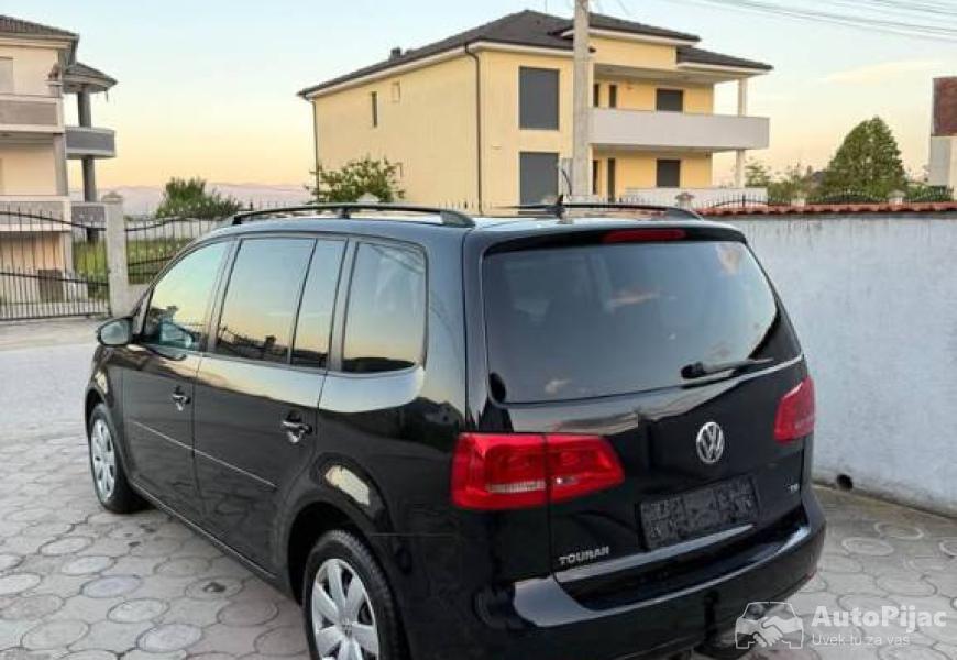 touran_14_benzin_5_polovni_automobili_autopijac.rs