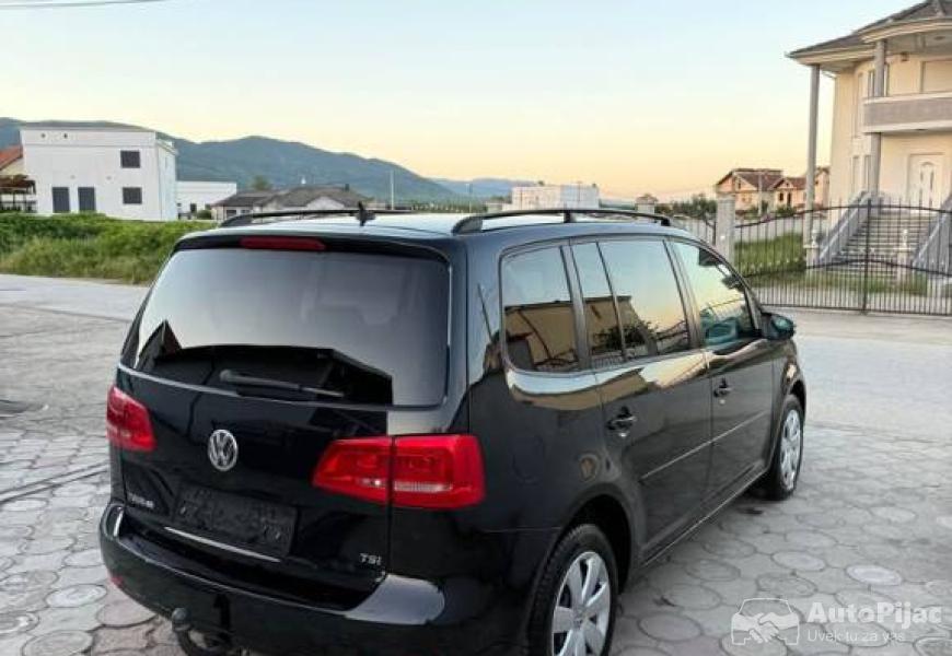 touran_14_benzin_6_polovni_automobili_autopijac.rs