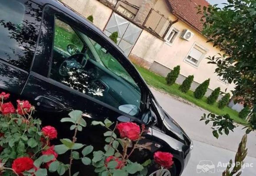 fiat_punto_grande_14_2007god_70kw_1_polovni_automobili_autopijac.rs