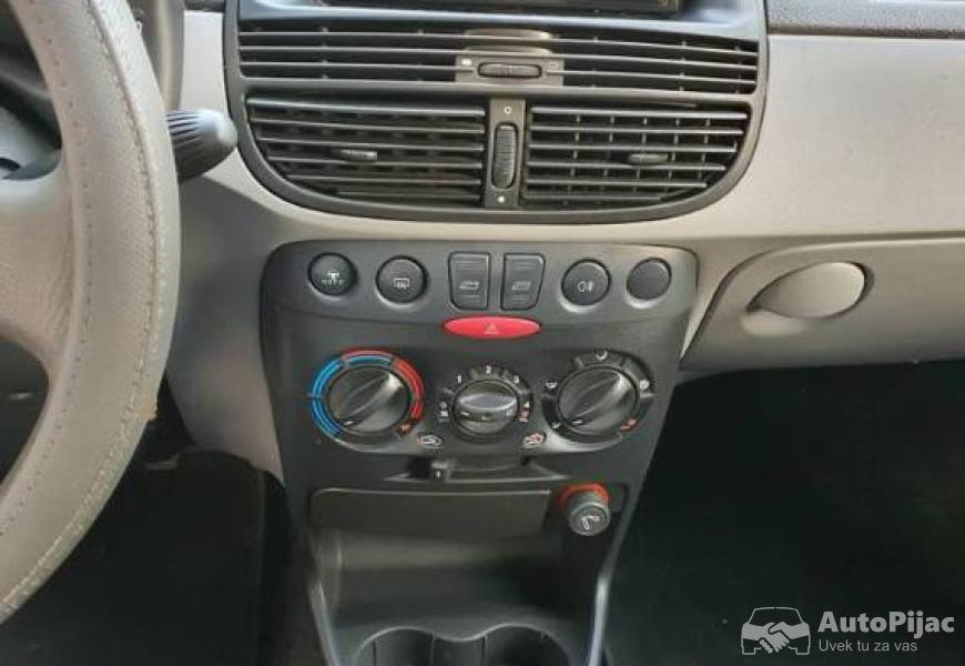 fiat_punto_12_8v_2001_godiste_11_polovni_automobili_autopijac.rs