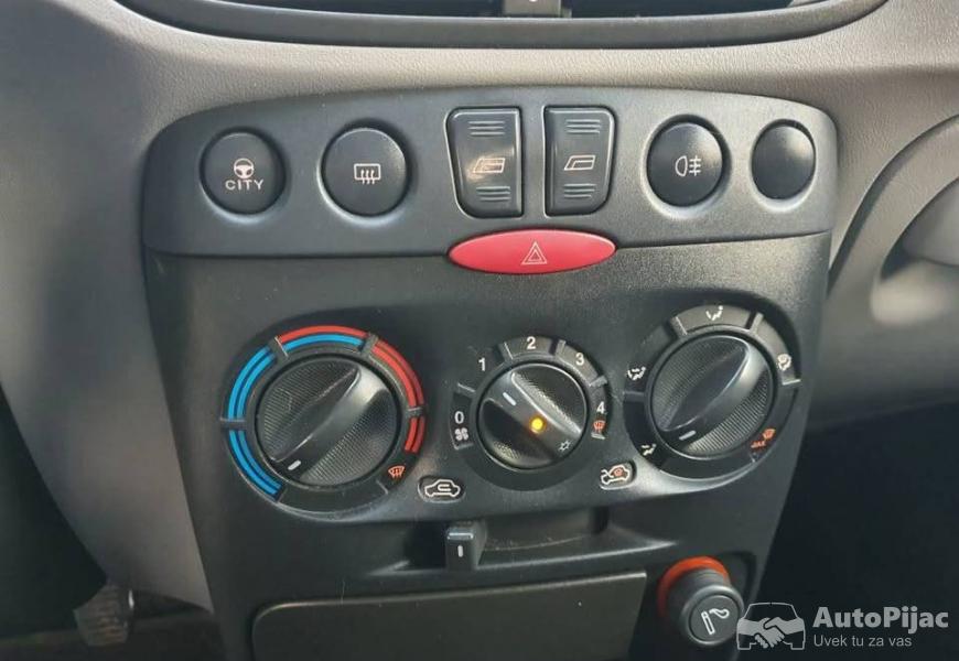 fiat_punto_12_8v_2001_godiste_12_polovni_automobili_autopijac.rs