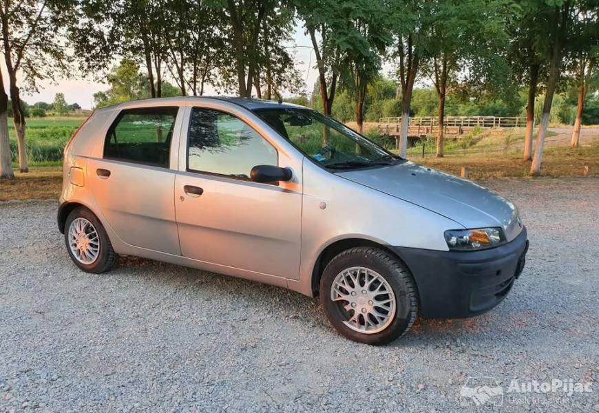 fiat_punto_12_8v_2001_godiste_4_polovni_automobili_autopijac.rs
