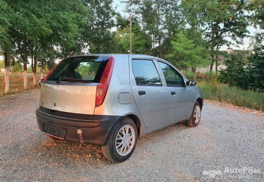 fiat_punto_12_8v_2001_godiste_6_polovni_automobili_autopijac.rs