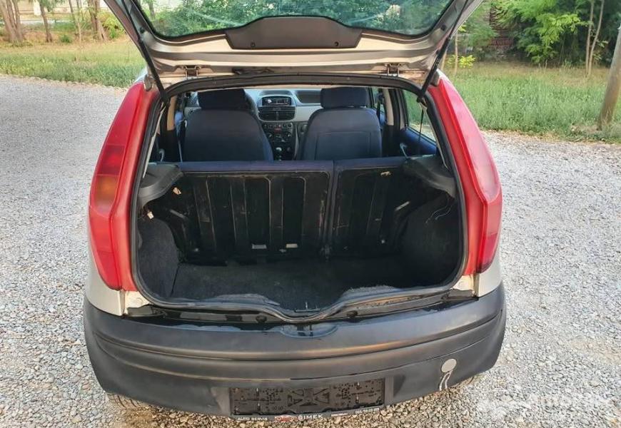 fiat_punto_12_8v_2001_godiste_7_polovni_automobili_autopijac.rs