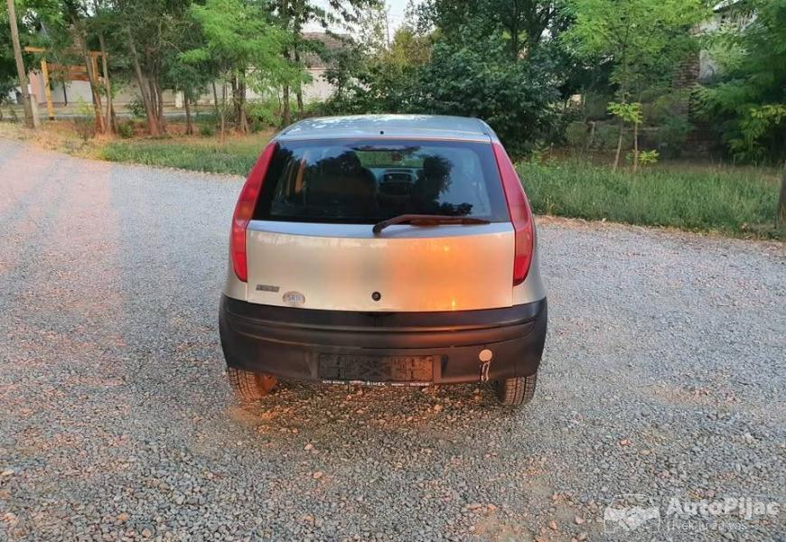 fiat_punto_12_8v_2001_godiste_8_polovni_automobili_autopijac.rs