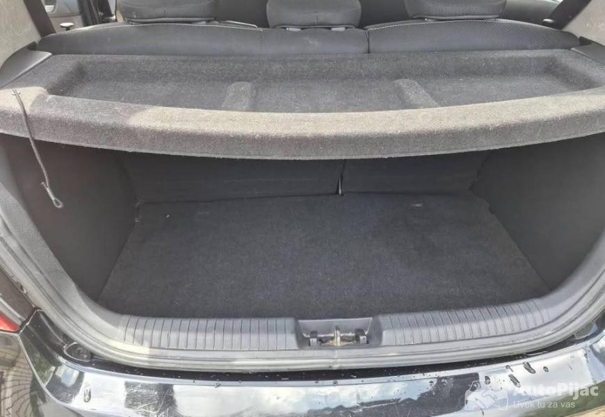 hyundai_i20_12b_63kw_2013god_10_polovni_automobili_autopijac.rs