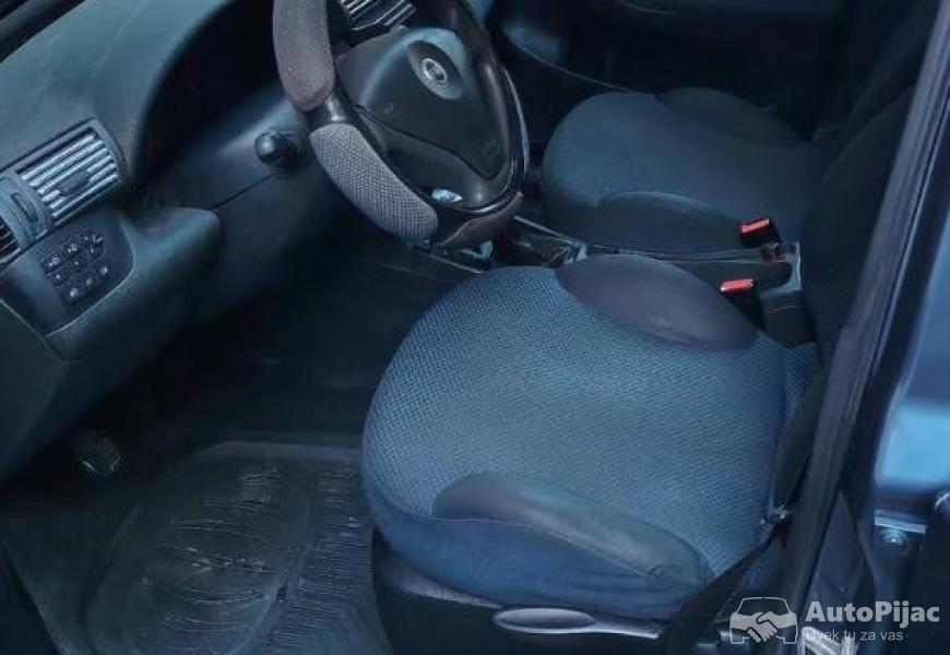 fiat_stilo_16i_16v_active_2004benzinplin_atest_202_9_polovni_automobili_autopijac.rs