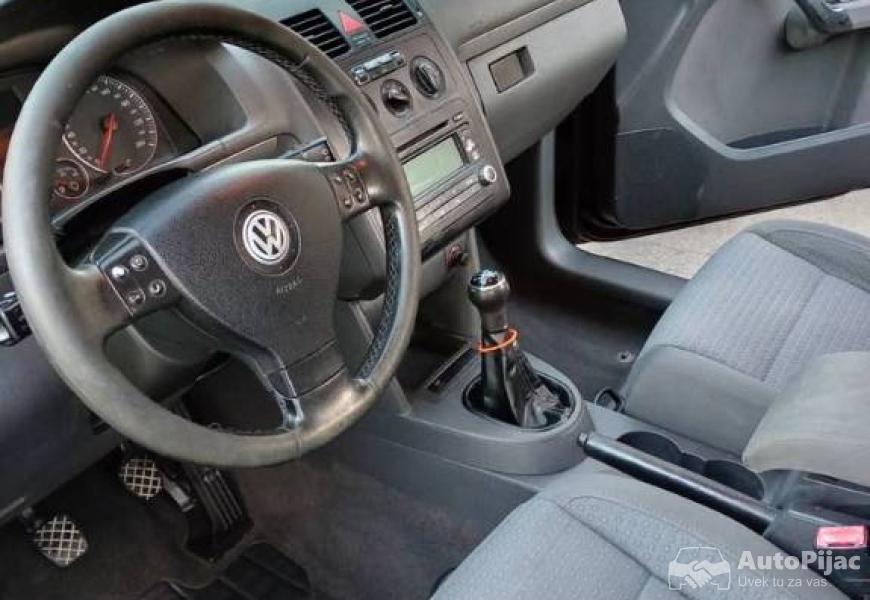 volkswagen_touran_19_tdi_77kw_6_polovni_automobili_autopijac.rs