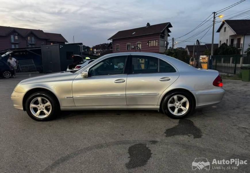 mercedes_e200_2004godina_2_polovni_automobili_autopijac.rs