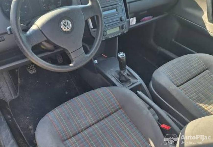 vw_polo_12_benzin_ocuvan_8_polovni_automobili_autopijac.rs