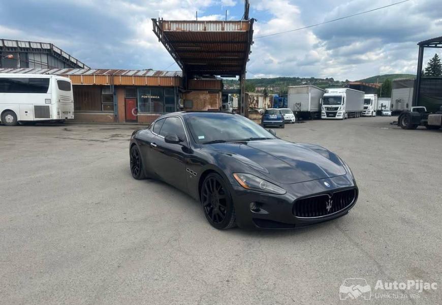 maserati_granturismo_42_v8_ferrari_6_polovni_automobili_autopijac.rs