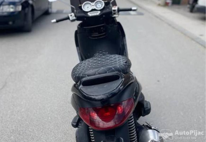 piaggio_beverly_200_5_polovni_automobili_autopijac.rs