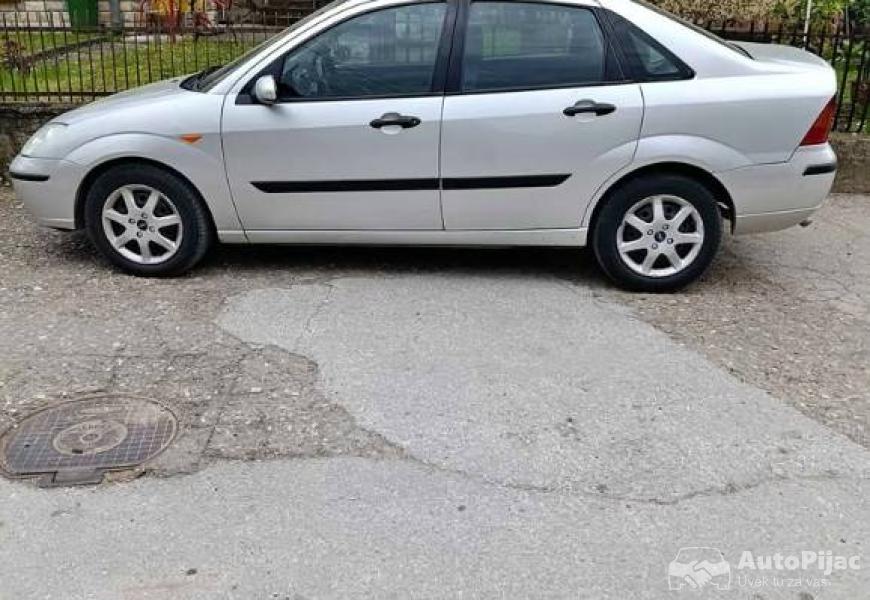 ford_fokus_2004g_1_polovni_automobili_autopijac.rs
