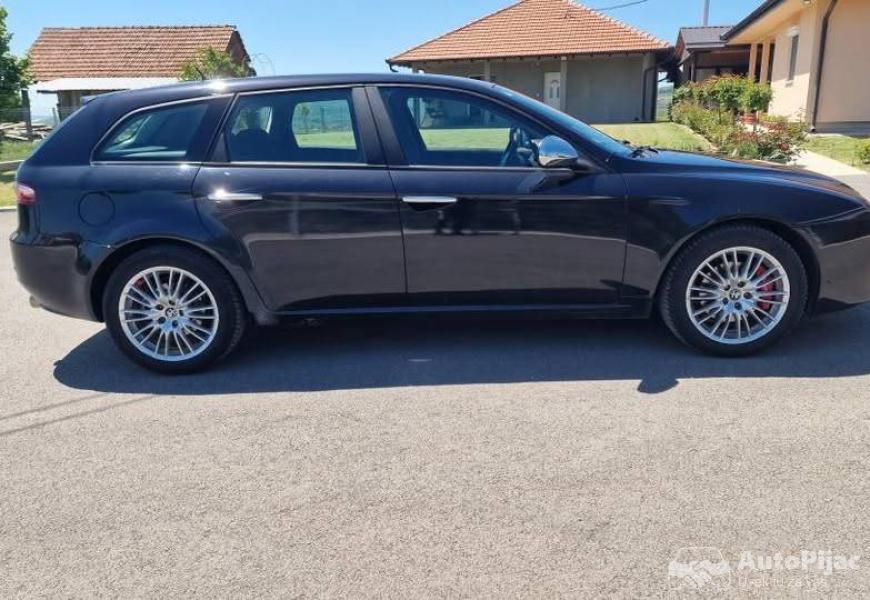 alfa_159_19jtdm_2_polovni_automobili_autopijac.rs