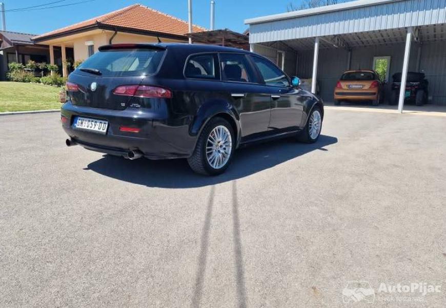 alfa_159_19jtdm_3_polovni_automobili_autopijac.rs