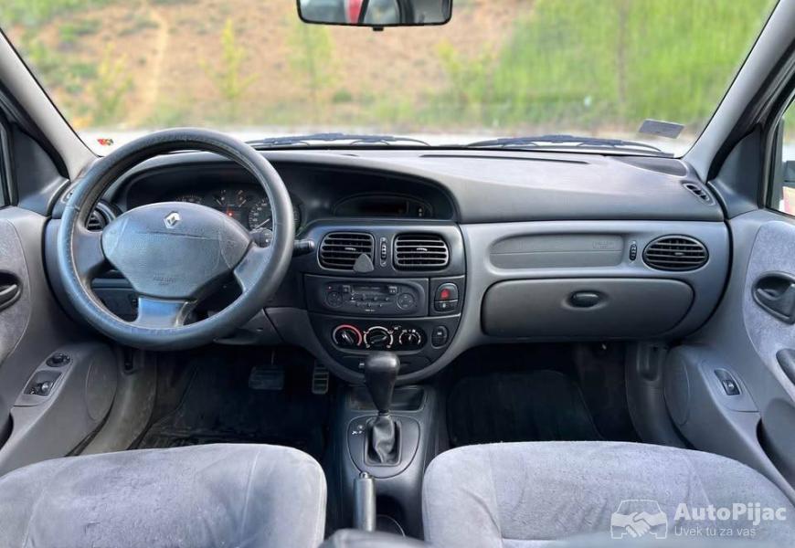 reno_megan_automatik_tek_registrovan_8_polovni_automobili_autopijac.rs