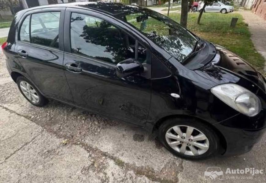 toyota_yaris_13_vtti_101ks_2010_3_polovni_automobili_autopijac.rs