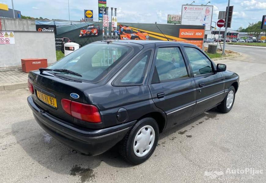 ford_escort_6_polovni_automobili_autopijac.rs
