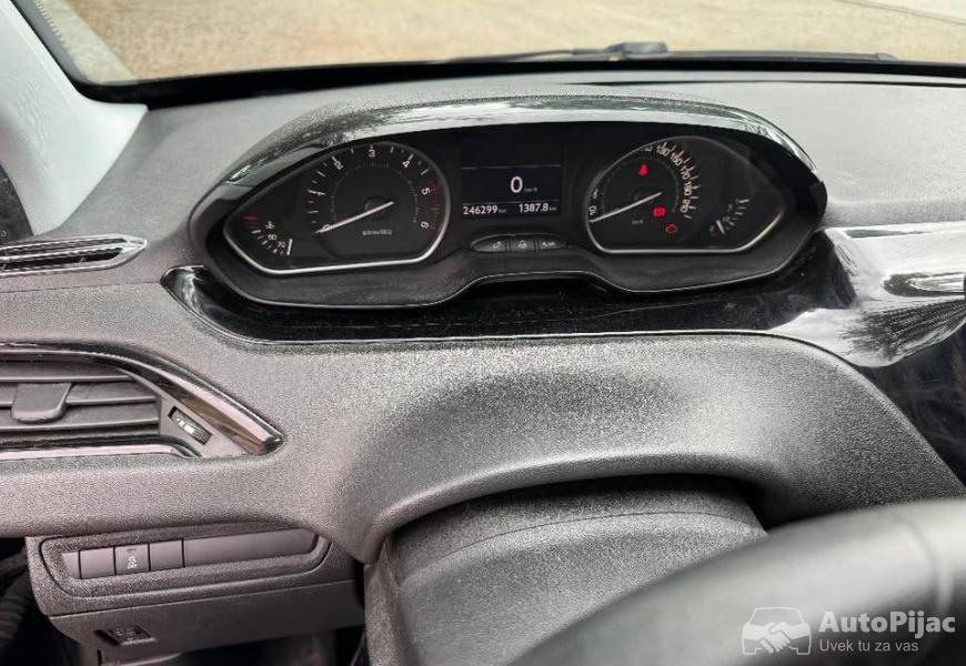 peugeot_208_14_hdi_4_polovni_automobili_autopijac.rs
