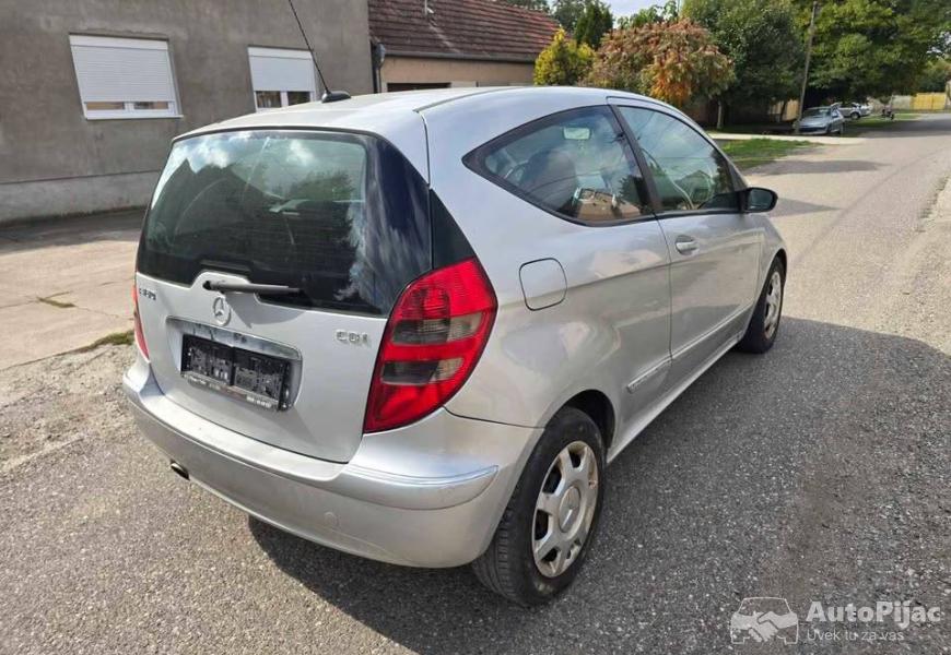 mercedes_abce190124_delovi_7_polovni_automobili_autopijac.rs