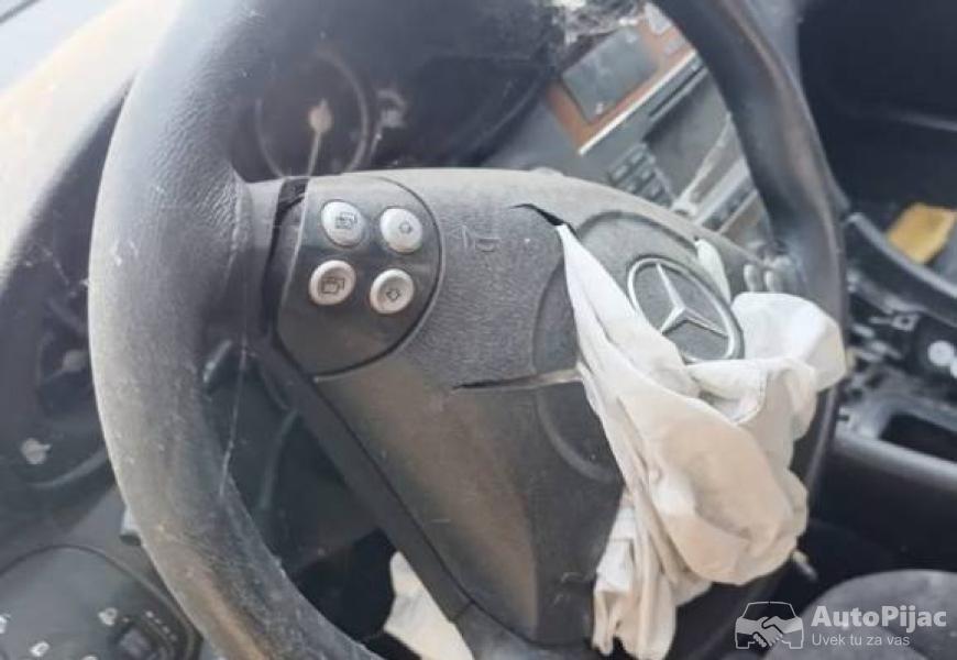 mercedes_w203_om646_delovi_6_polovni_automobili_autopijac.rs