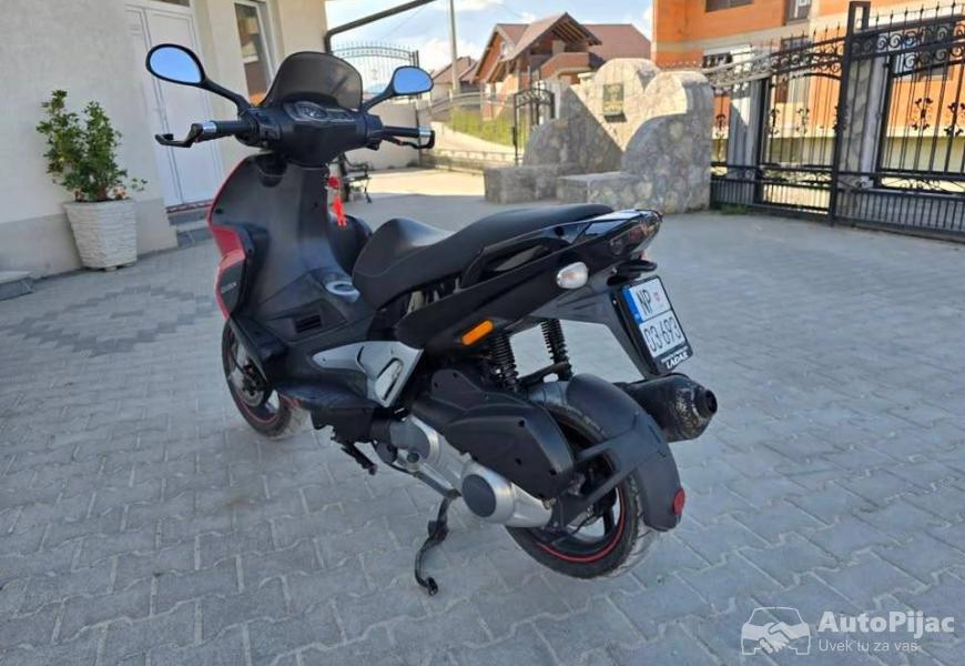 gilera_runer_125kub_11kw_2007g_perfektno_stanje_mo_3_polovni_automobili_autopijac.rs