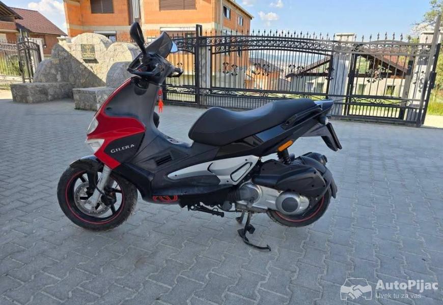 gilera_runer_125kub_11kw_2007g_perfektno_stanje_mo_8_polovni_automobili_autopijac.rs