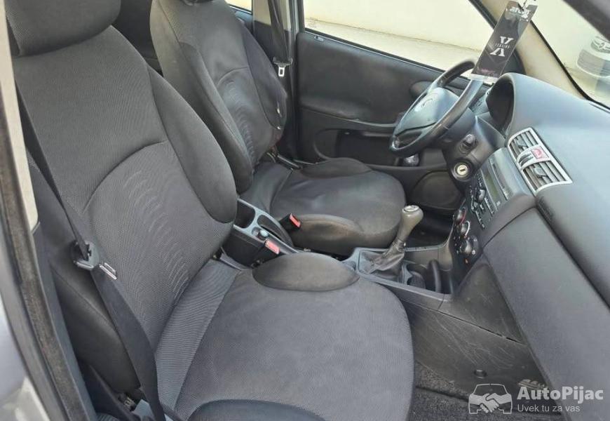fijat_stilo_19jtd_2007g_dobro_stanje_reg_dobre_gum_9_polovni_automobili_autopijac.rs