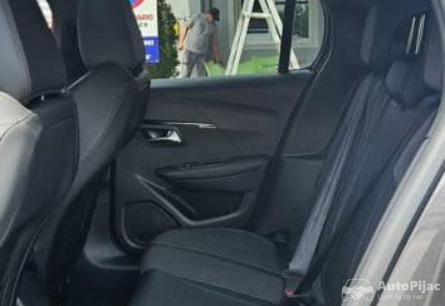 2023_peugeot_208_gt_130_eat8_full_gt_2023_kamera_l_15_polovni_automobili_autopijac.rs