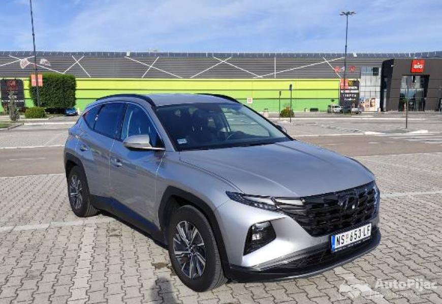 Prva slika - ceo automobil