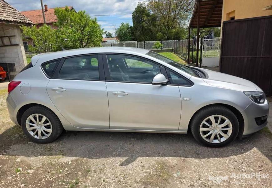 opel_astra_j_2015_2_polovni_automobili_autopijac.rs