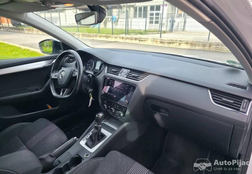 2018_skoda_ocavia_16_tdi_sport_13_polovni_automobili_autopijac.rs