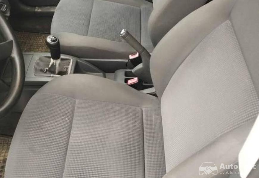 polo_12_12v_10_polovni_automobili_autopijac.rs