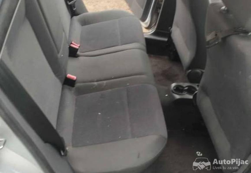 polo_12_12v_8_polovni_automobili_autopijac.rs