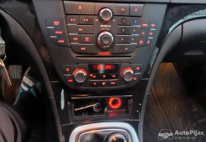 na_prodaju_opel_isignija_4_polovni_automobili_autopijac.rs