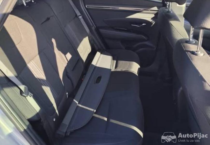 2022_hyundai_tucson_16tgdi_5vr_gl_12_polovni_automobili_autopijac.rs