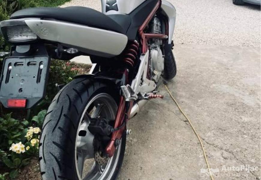 kawasaki_er6n_4_polovni_automobili_autopijac.rs