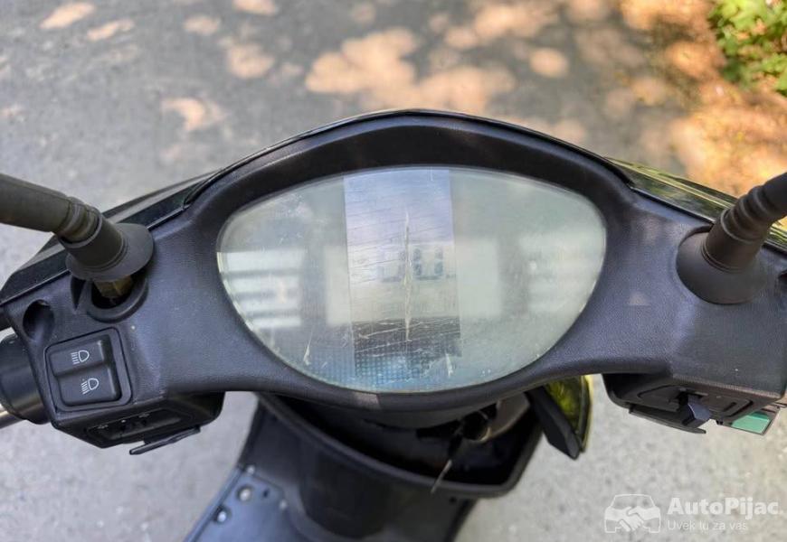 elektricni_skuter_7_polovni_automobili_autopijac.rs