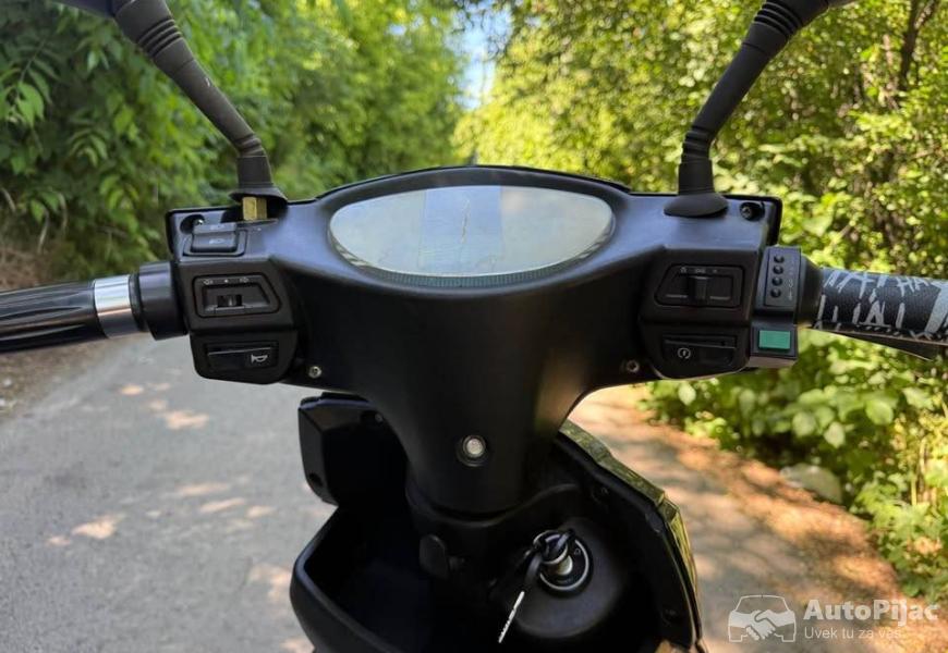 elektricni_skuter_9_polovni_automobili_autopijac.rs