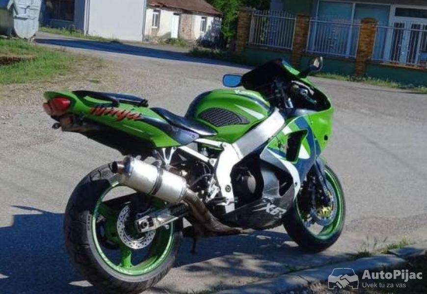 kawasaki_zx6r_1999_7_polovni_automobili_autopijac.rs