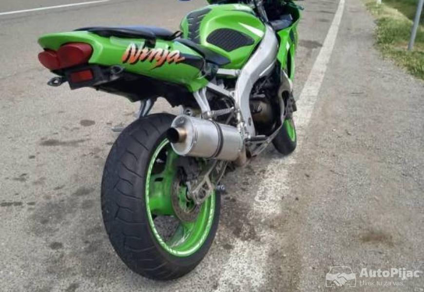 kawasaki_zx6r_1999_8_polovni_automobili_autopijac.rs