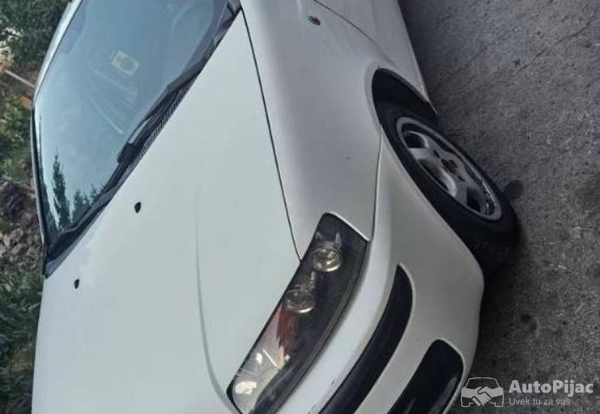 fiat_punto_19_jtd_80_konja_2_polovni_automobili_autopijac.rs