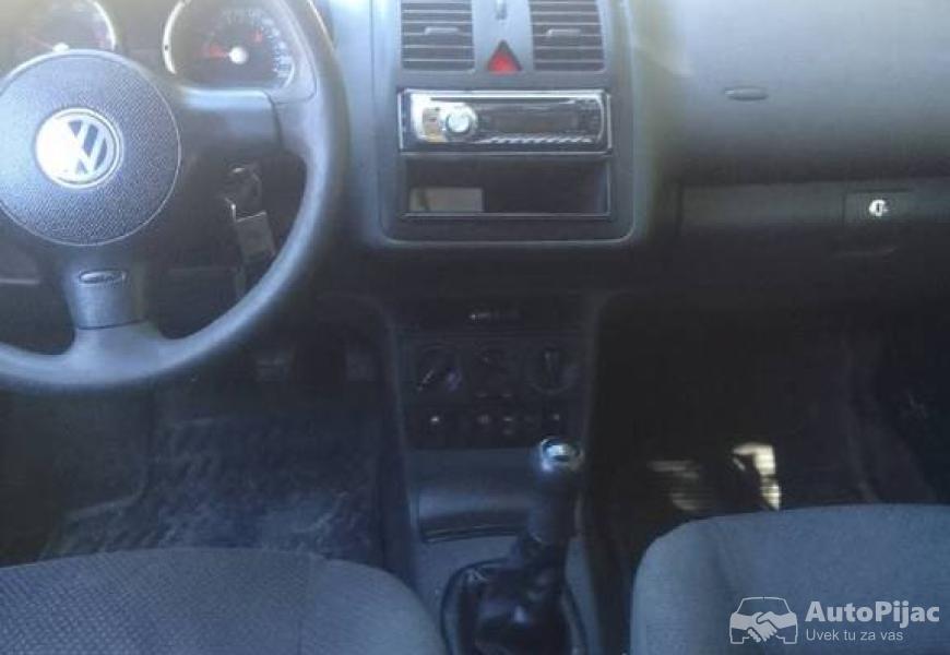 polo_14benzin_8_polovni_automobili_autopijac.rs