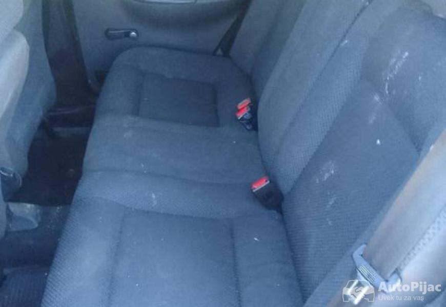 polo_14benzin_9_polovni_automobili_autopijac.rs
