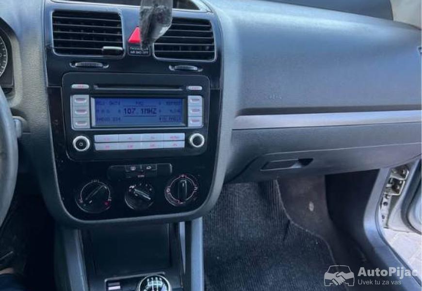 na_prodaju_vw_golf_5_10_polovni_automobili_autopijac.rs