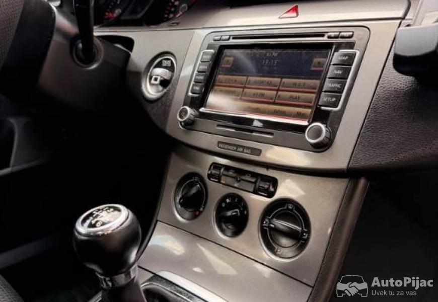 volkswagen_passat_b6_bluemotion_restajling_godiste_9_polovni_automobili_autopijac.rs