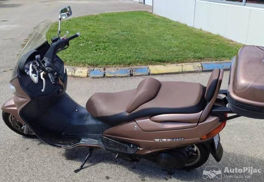 suzuki_2_polovni_automobili_autopijac.rs